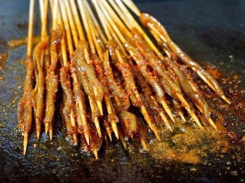 鸭肠小吃爆料视频播放,视频播放量惊人揭秘美食魅力